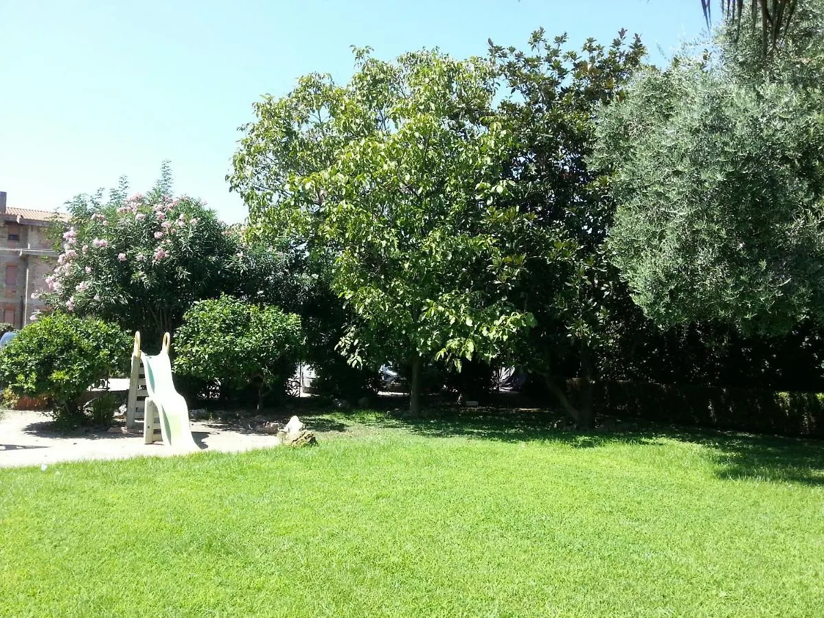 Garden Basement - Seminterrato Max 4 Ospiti - Fiumicino Vicino Aeroporto E Fiera Apartment Italy