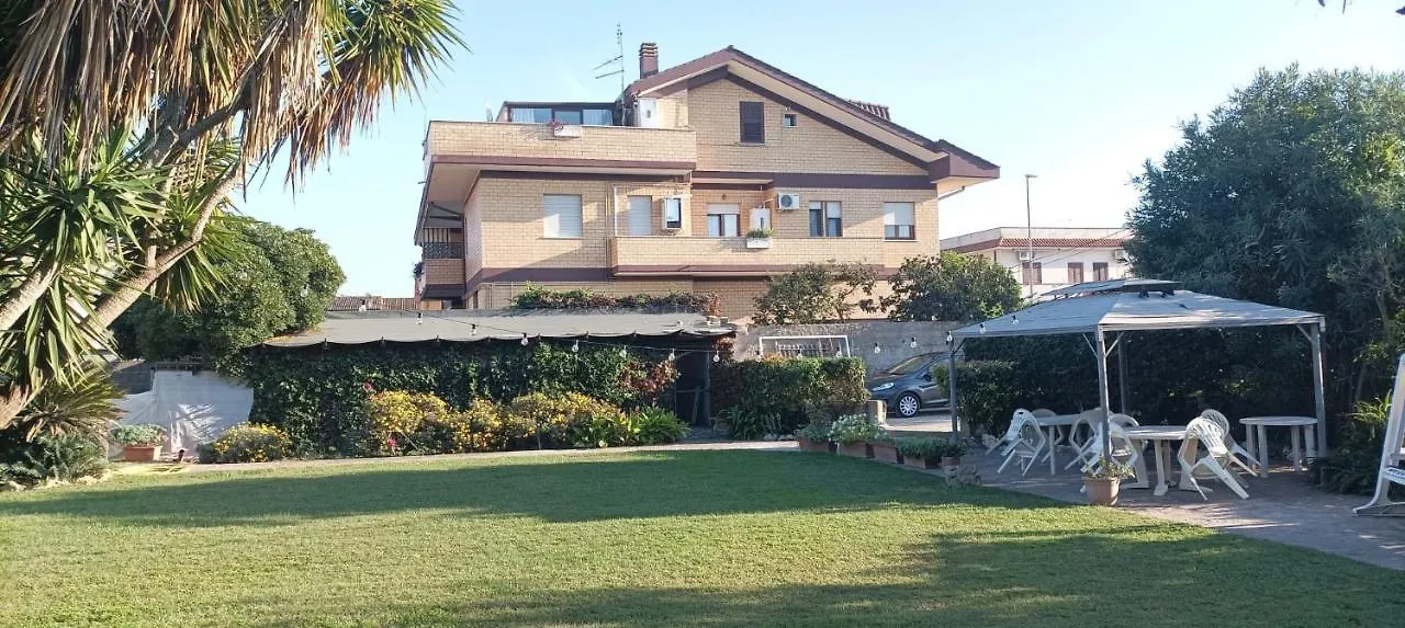 Garden Basement - Seminterrato Max 4 Ospiti - Fiumicino Vicino Aeroporto E Fiera Apartment