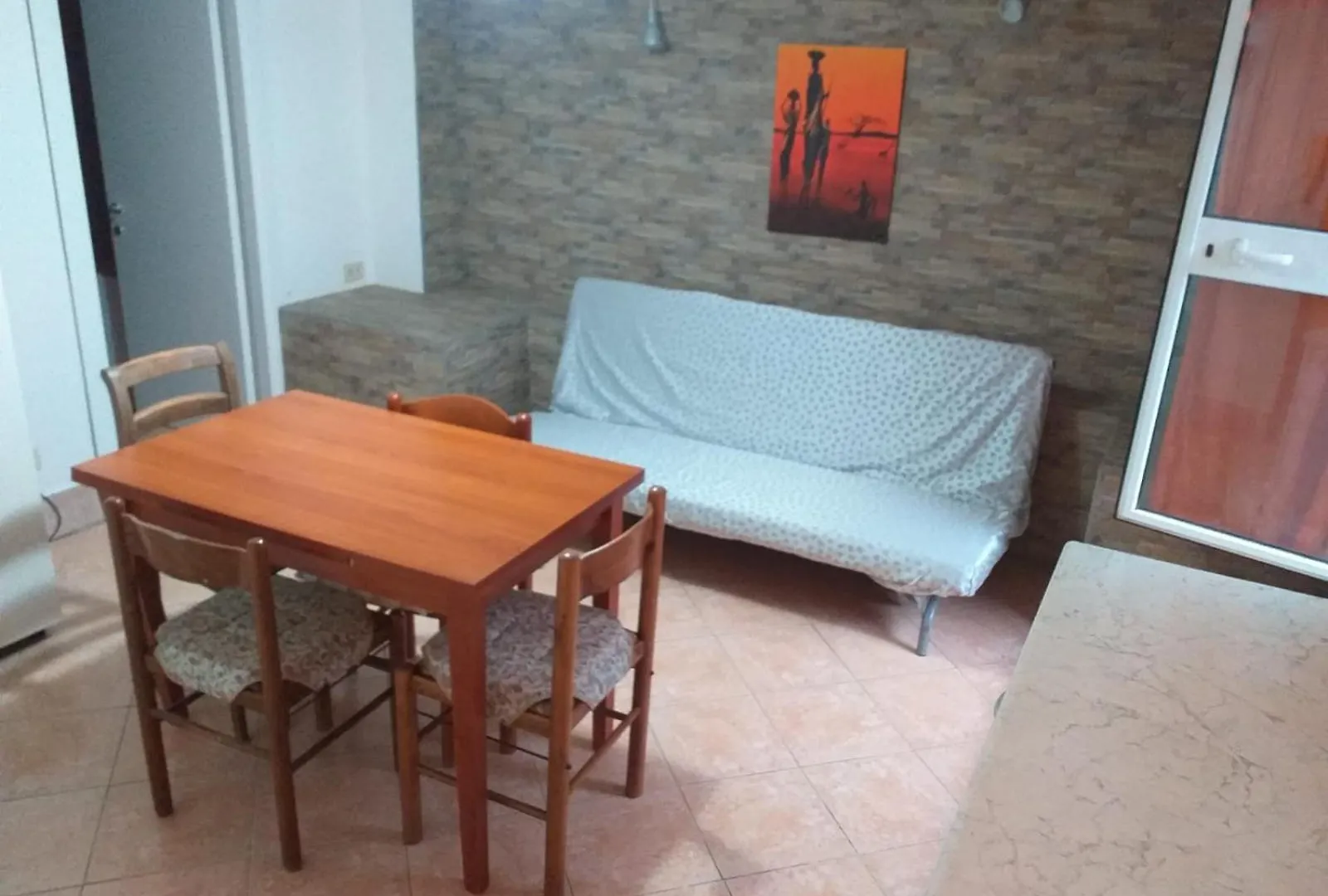 Appartamento Bilocale in seminterrato 4 posti letto Fiumicino